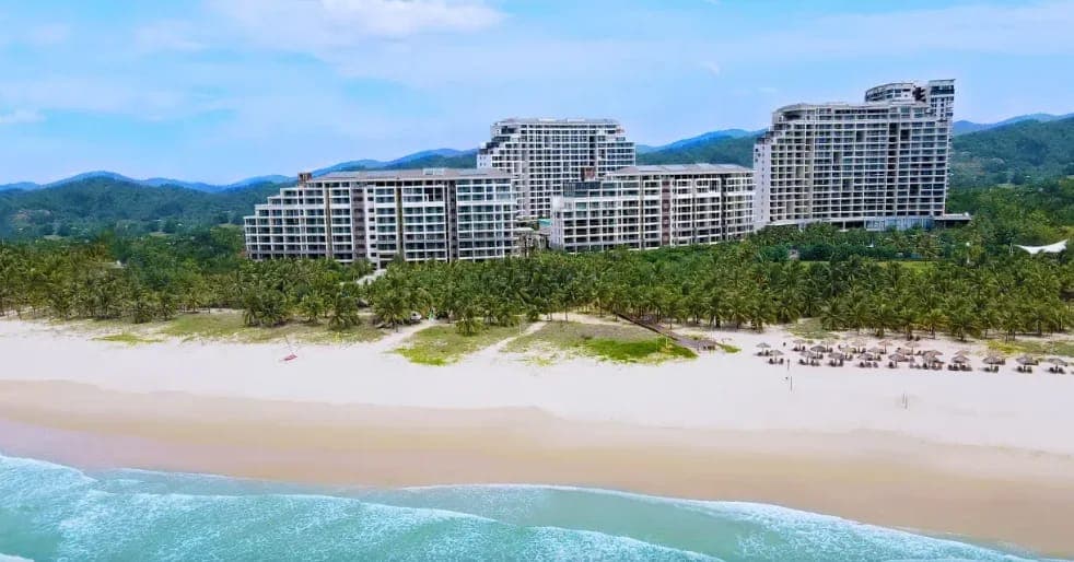 Aloha Oceanfront Suite Resort — 3