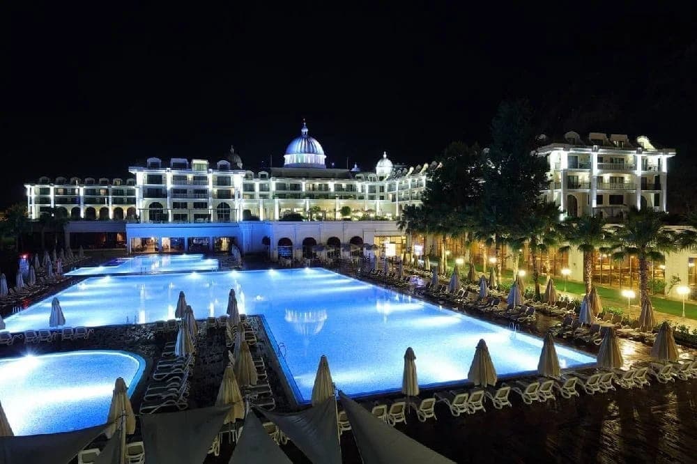 Amara Premier Palace — 4