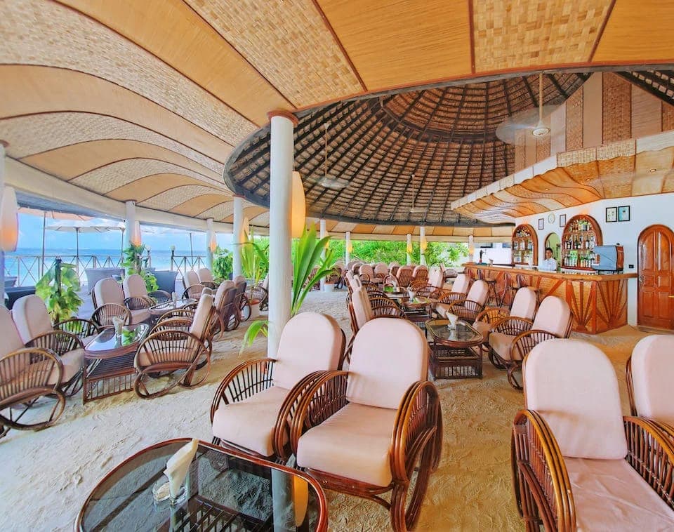Angaga Island Resort & Spa — 4