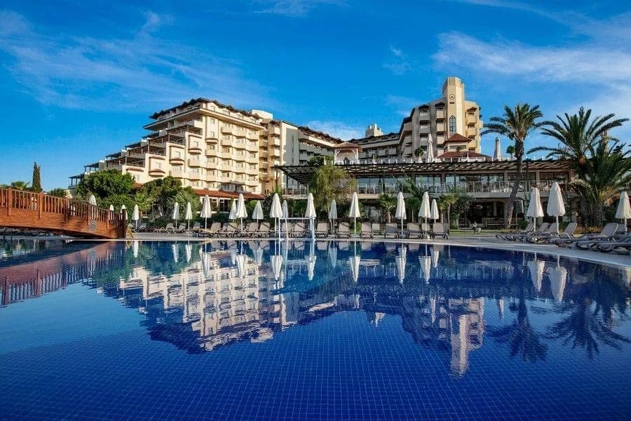 Bellis Deluxe Hotel — 3