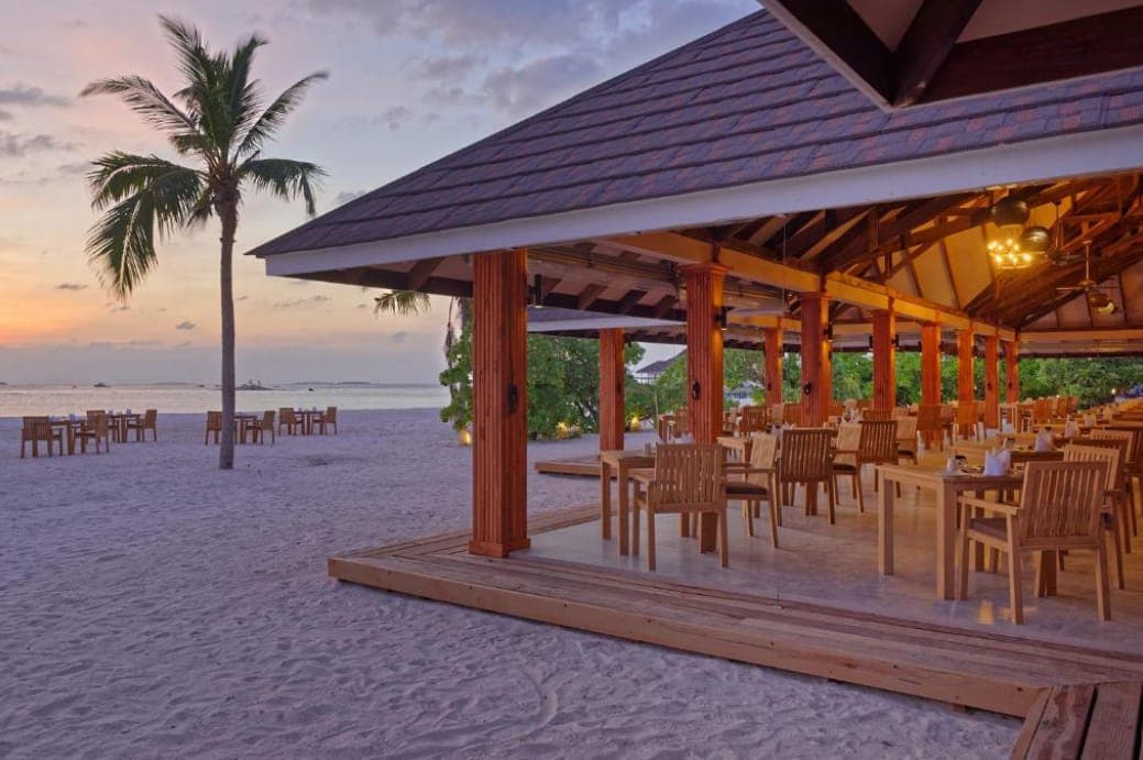 BRENNIA KOTTEFARU MALDIVES — 5