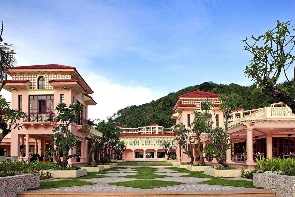 Centara Grand Beach Resort Phuket — 2