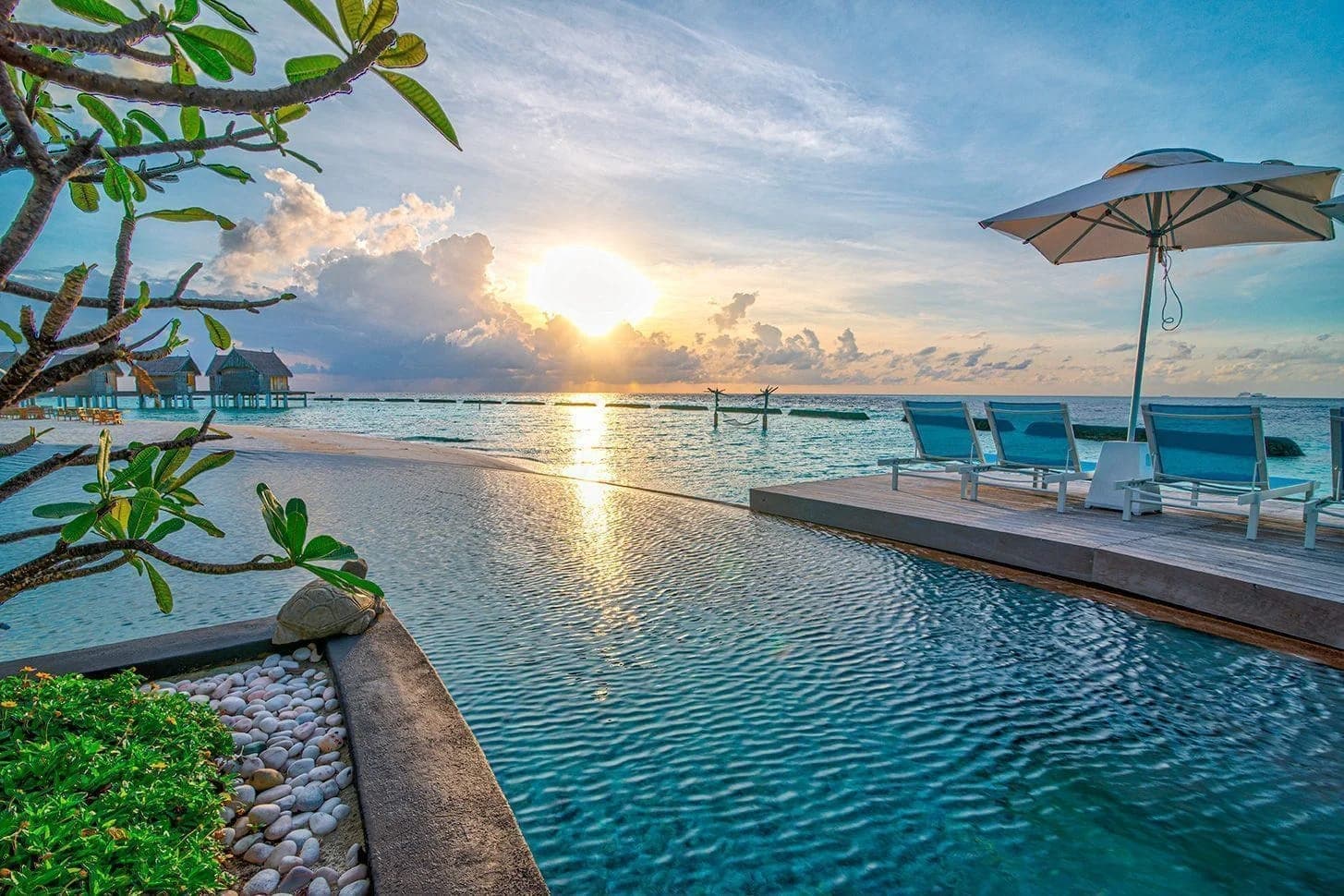 Constance Moofushi — 2