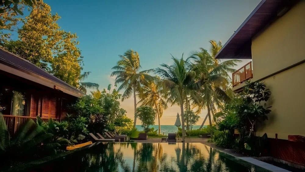 Dhevatara Beach Hotel — 3