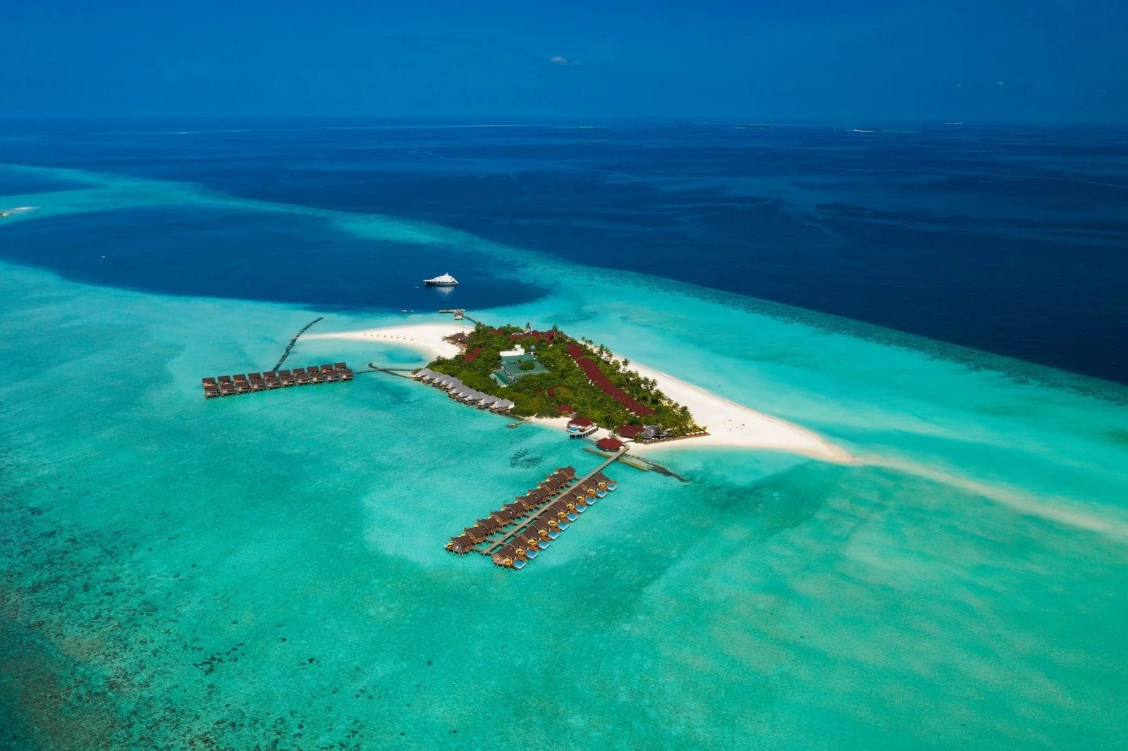 Dhigufaru Island Resort — 3