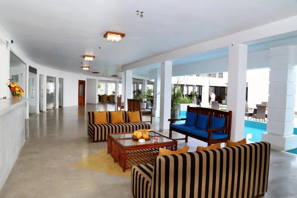 Hibiscus Beach Hotel — 3