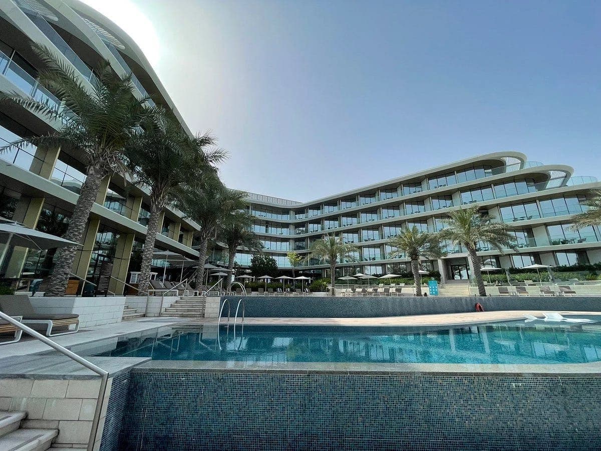 Ja Lake View Hotel — 2