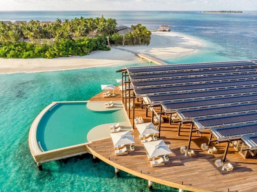 Kudadoo Maldives Private Island 5* Deluxe — 5