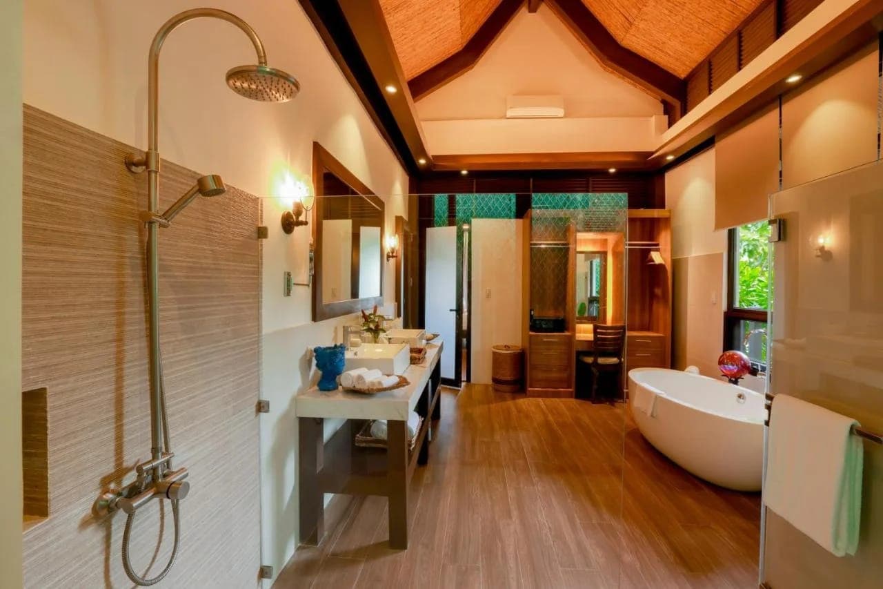 Lihim Resorts 5* Luxe — 5