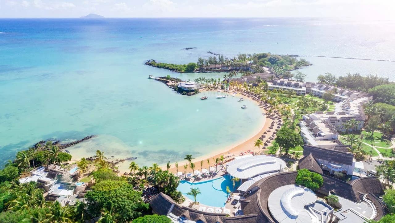 Lux* Grand Gaube Resort — 2