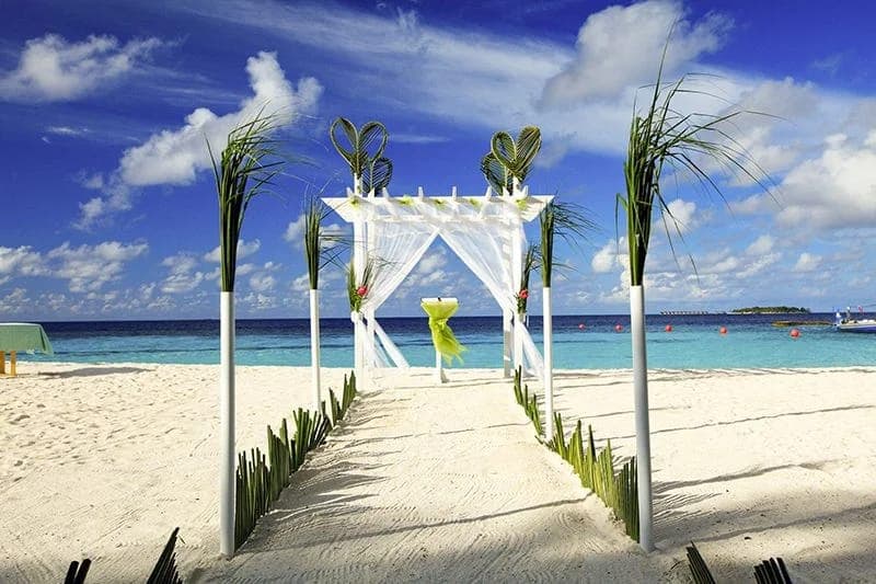 Machchafushi Island Resort & Spa, The Centara Collection — 2