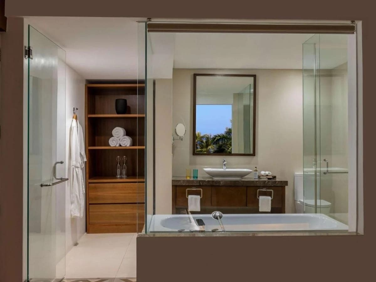 Movenpick Resort & Spa Boracay — 3