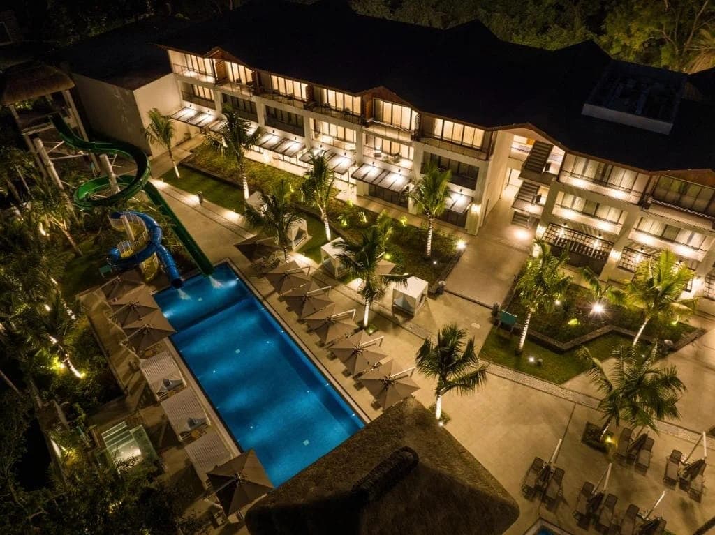 Ocean's Creek Beach Hotel — 4