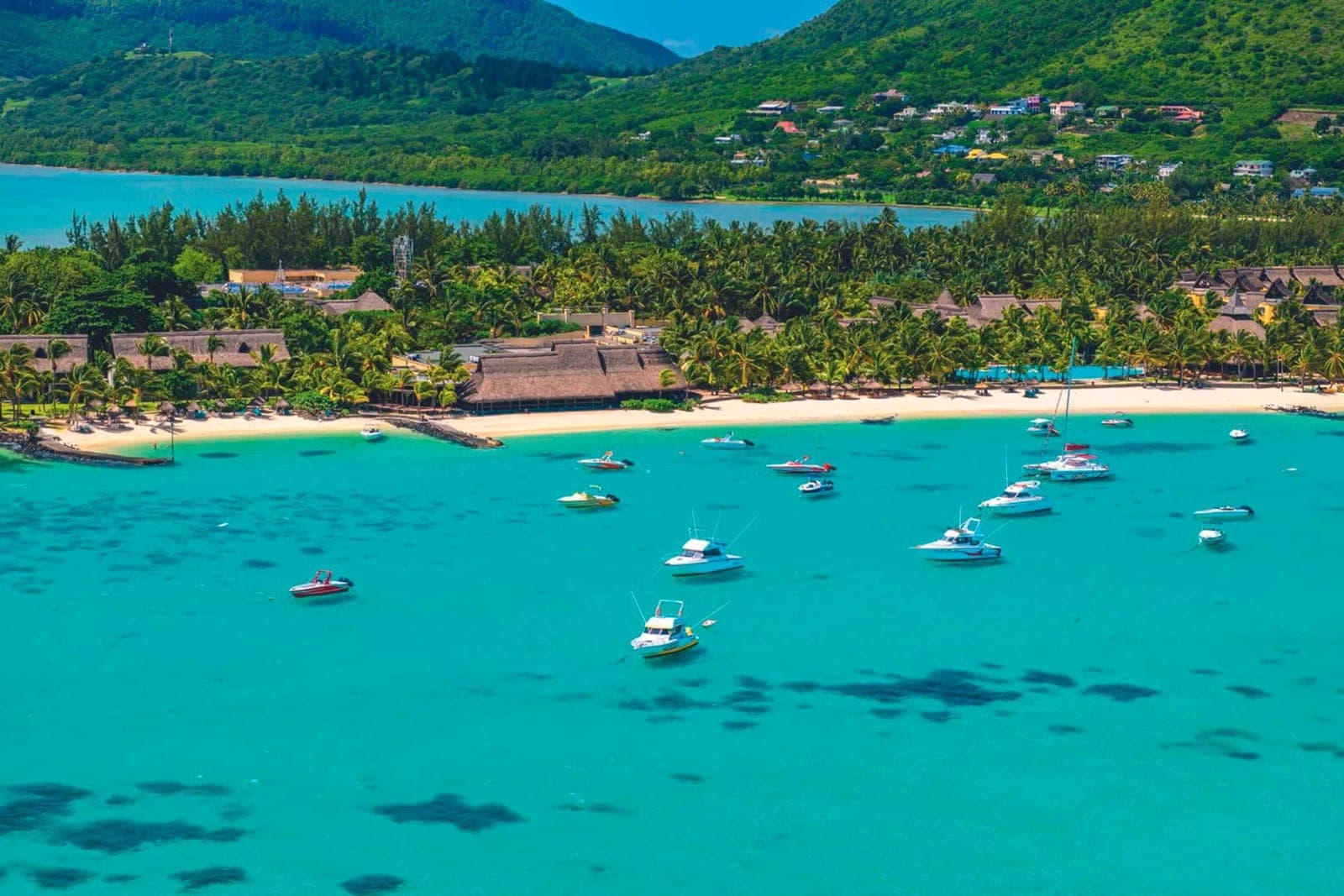 Paradis Beachcomber Golf Resort & Spa — 4