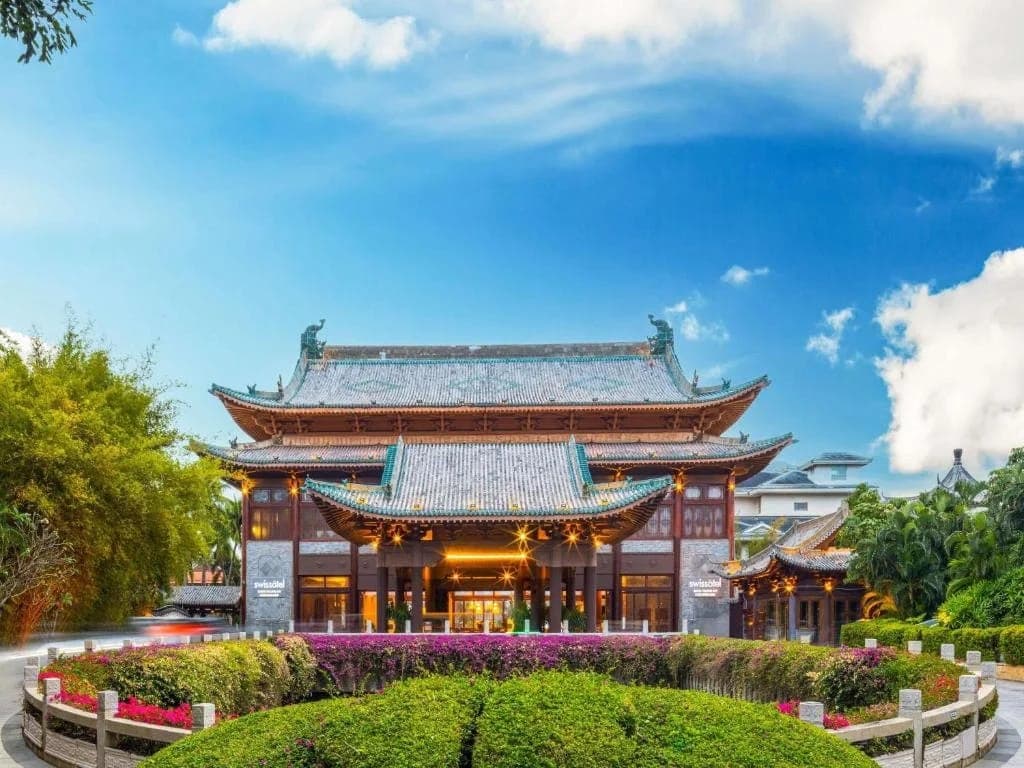 Sanya Yalong Bay Swiss & Mercure Hotels — 3