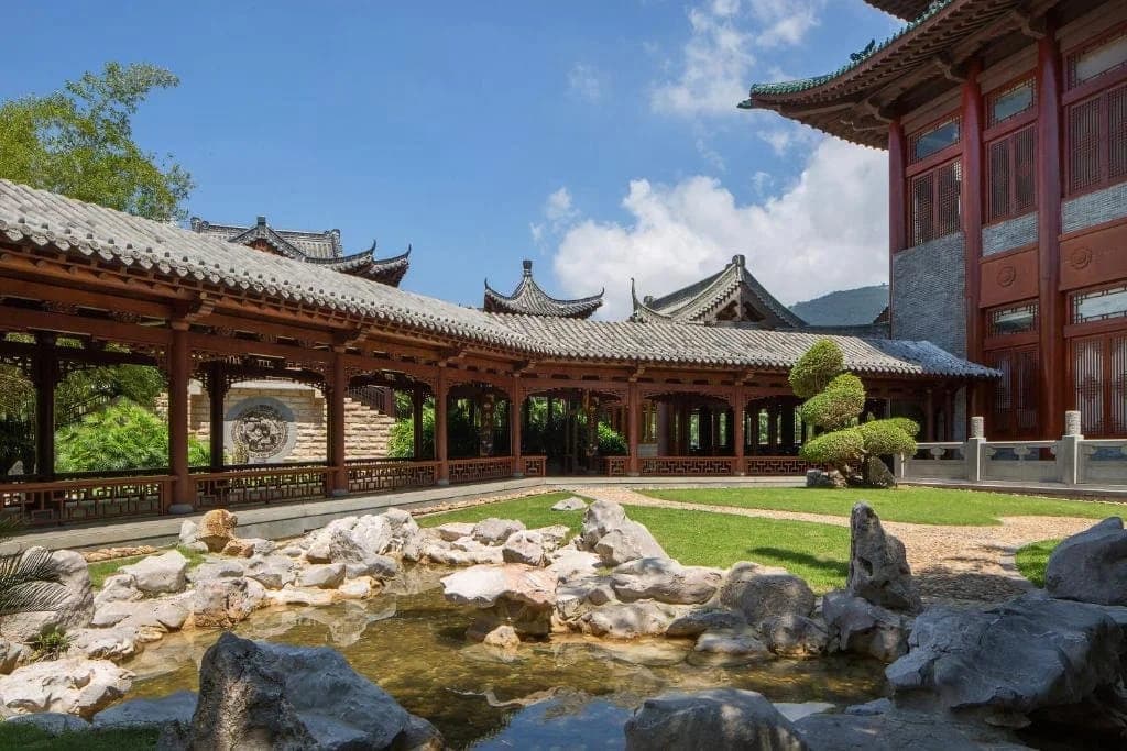 Sanya Yalong Bay Swiss & Mercure Hotels — 5
