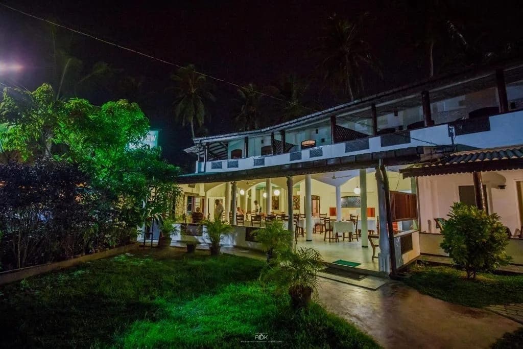 Sea View Beach Hotel — 3
