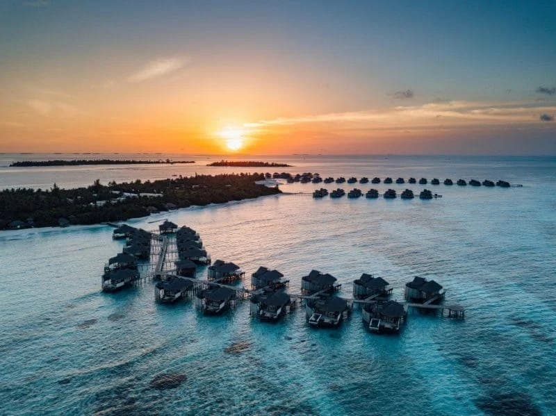 Six Senses Laamu 5* Deluxe — 2