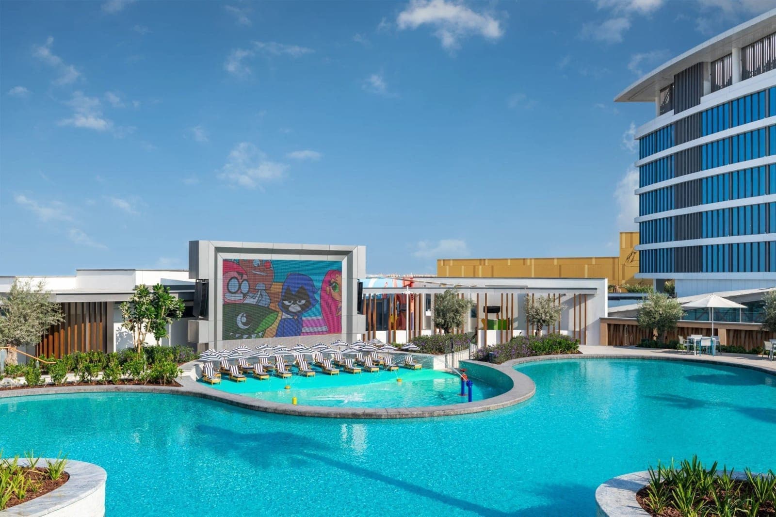 The Wb Abu Dhabi Curio Collection By Hilton — 5