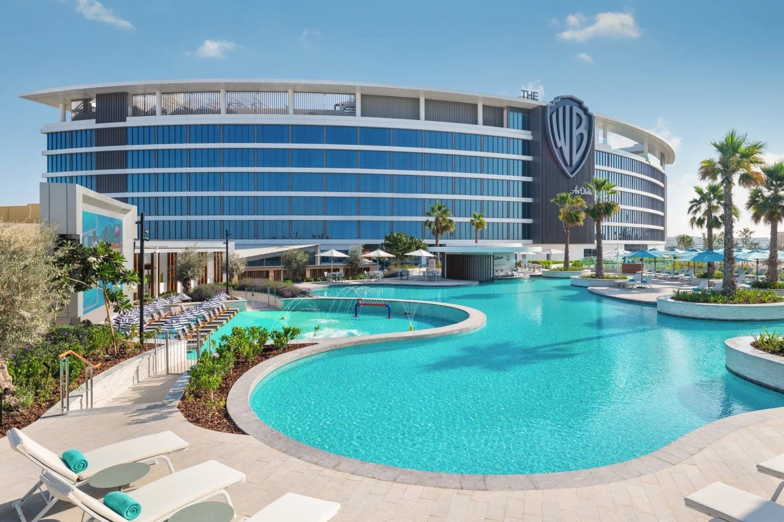 The Wb Abu Dhabi Curio Collection By Hilton — 3