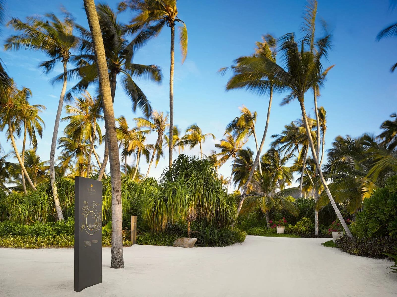 Velaa Private Island 5* Deluxe — 5