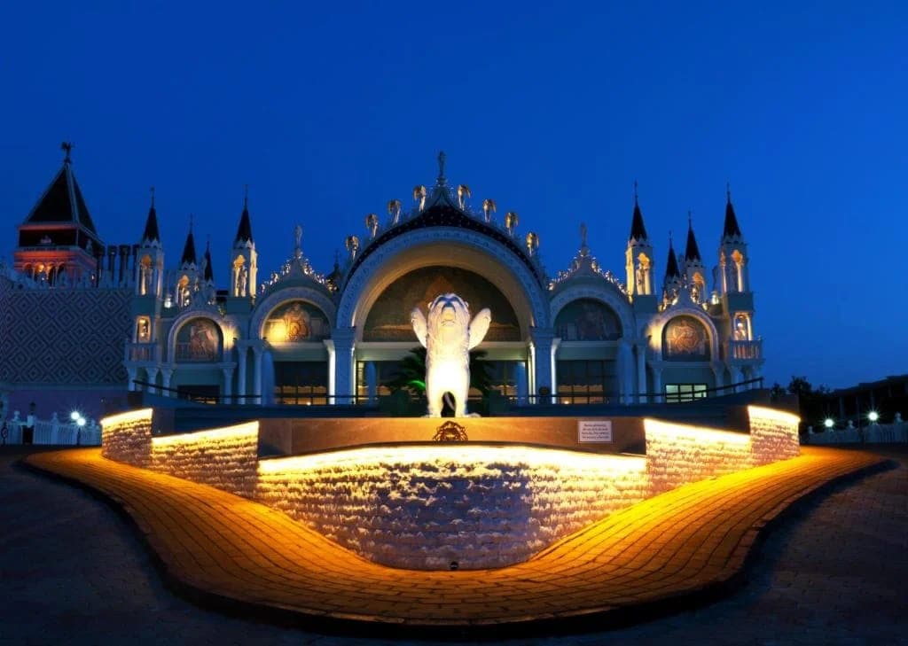 Venezia Palace Deluxe Resort Hotel — 3