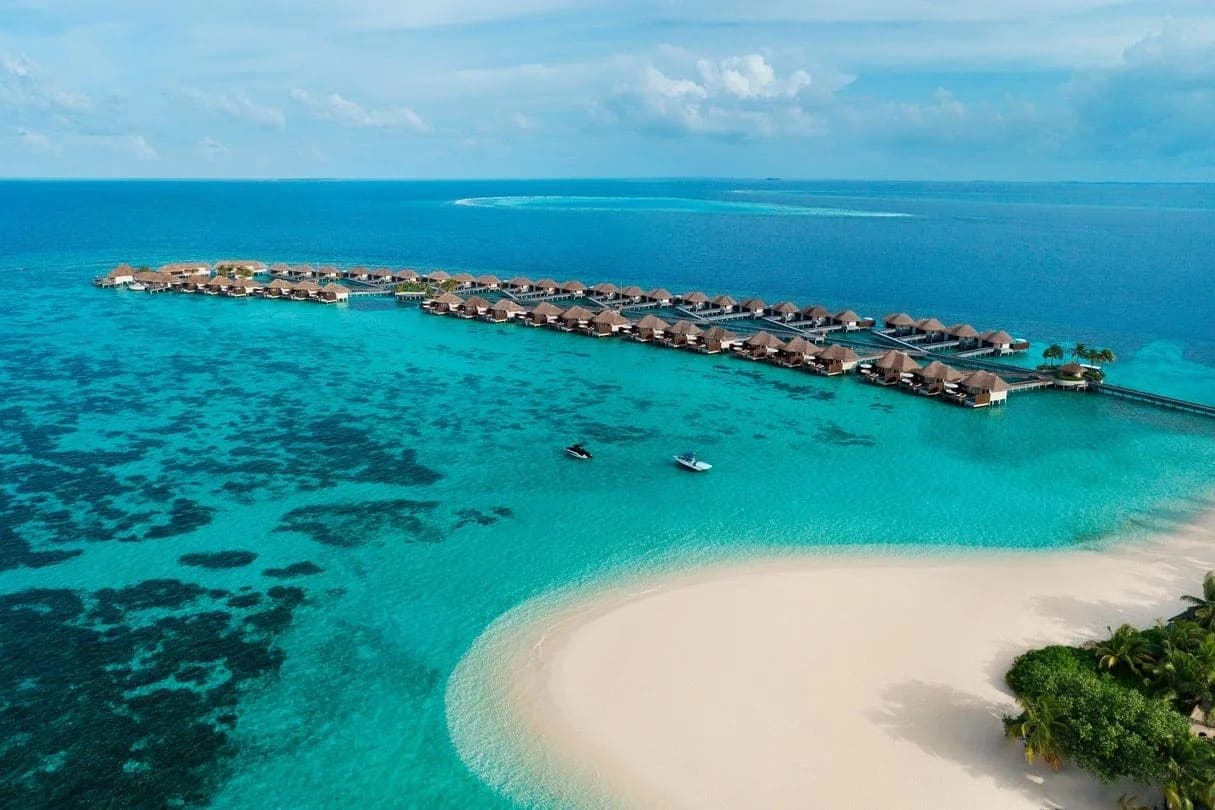 W Maldives Retreat & Spa 5* Deluxe — 5