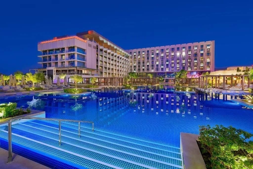 W Muscat — 3