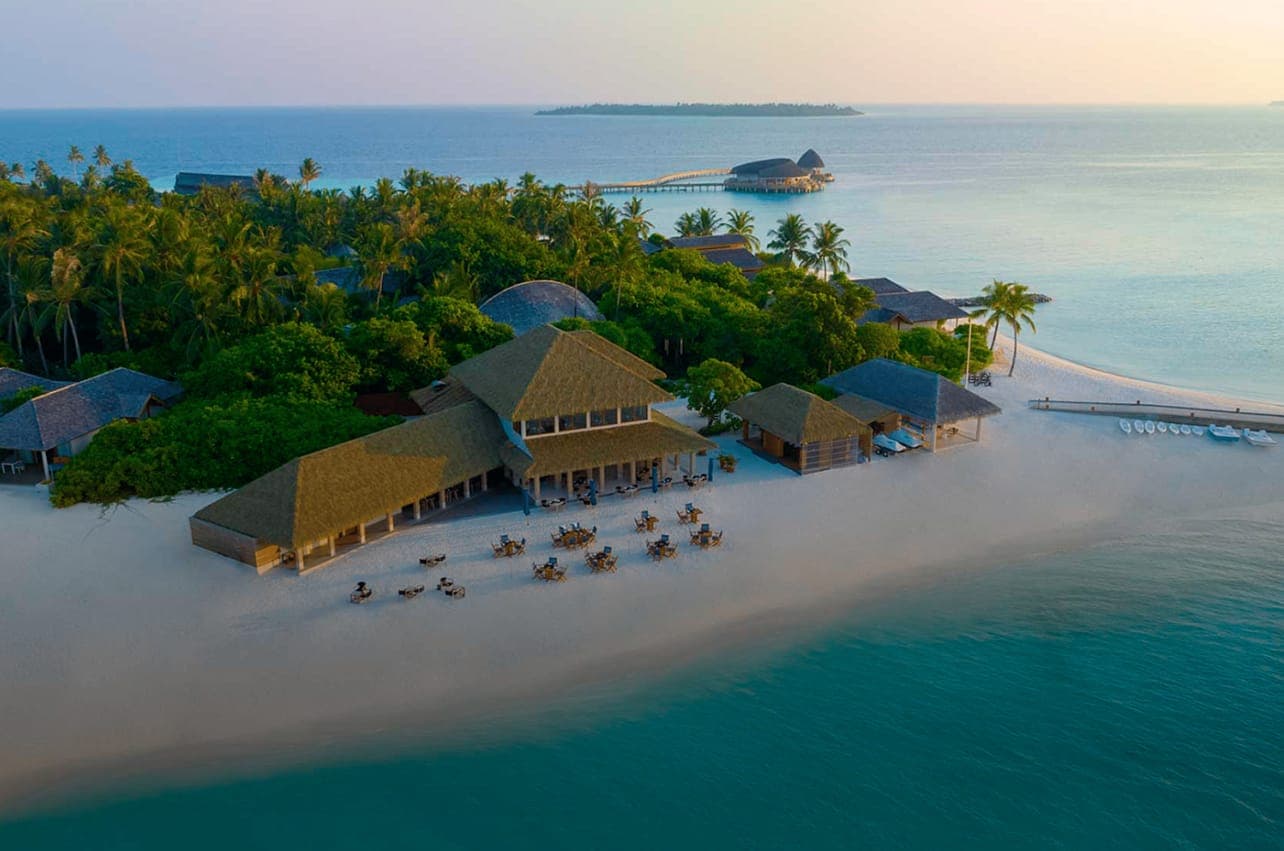 Emerald Faarafushi Resort