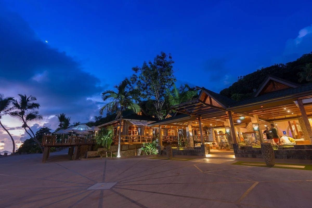 Hotel Coco De Mer & Black Parrot Suites