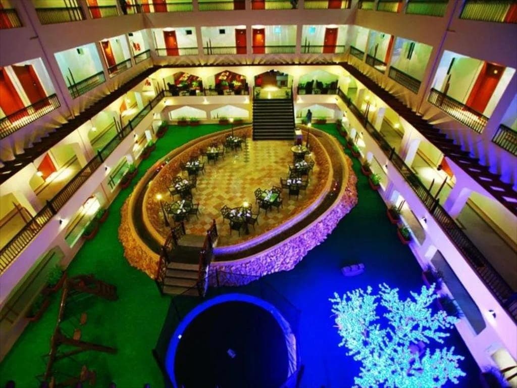 Johny International Hotel