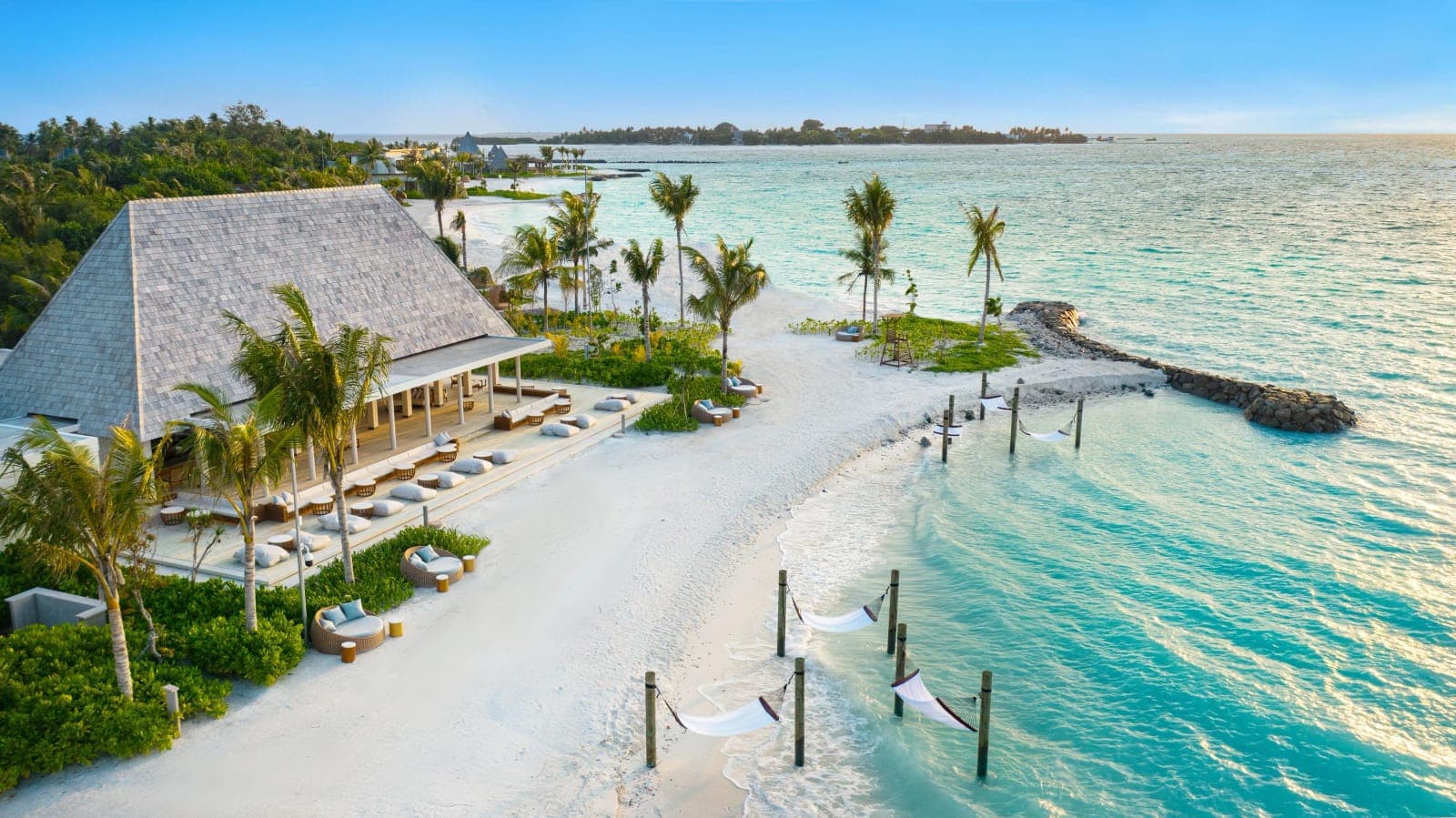 Kuda Villingili Resort Maldives 5* Deluxe