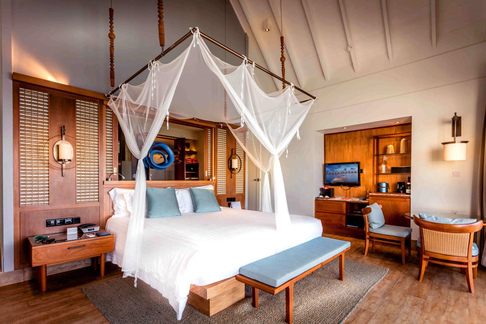 Machchafushi Island Resort & Spa, The Centara Collection