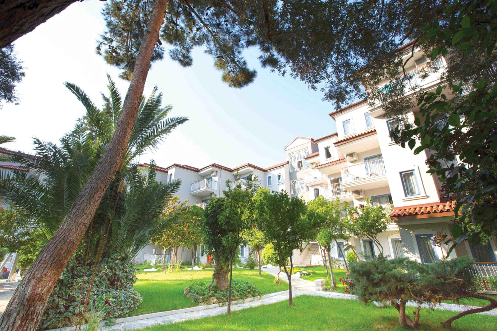 Paloma Marina Suites