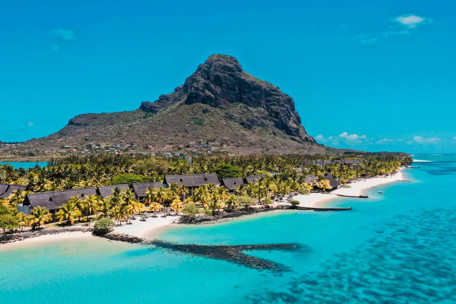 Paradis Beachcomber Golf Resort & Spa