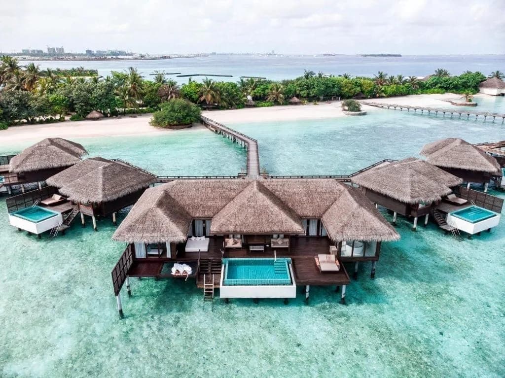 Sheraton Maldives Full Moon Resorts & Spa