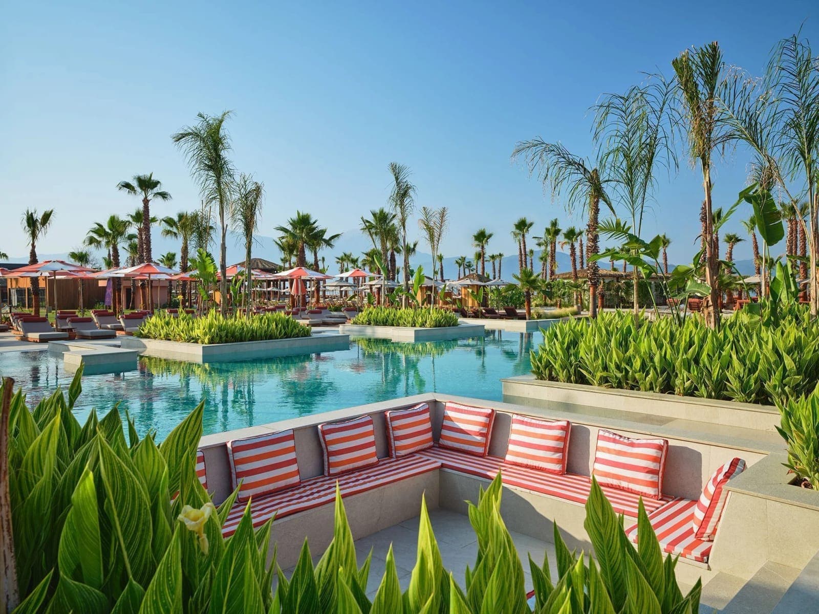 Xo Cape Arnna Hotel Club